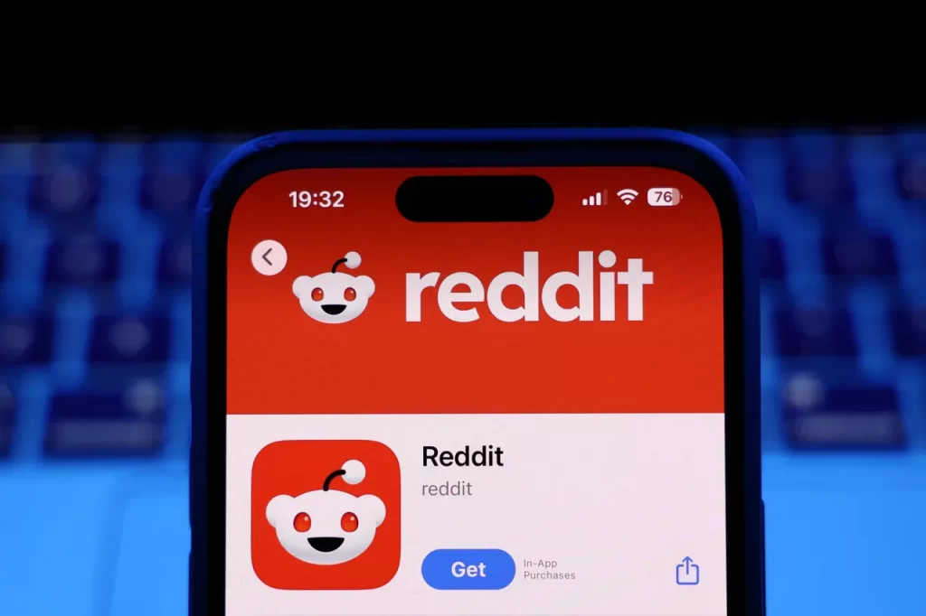 人工智能进驻 Reddit 的主搜索栏